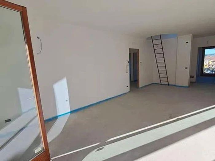 Appartamento con 5 locali in vendita in Via Gianbattista Moroni, Canovine, Bergamo