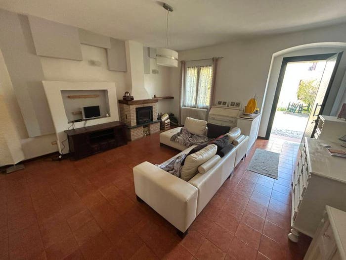 Casa con 5 locali in vendita in Sermide e Felonica