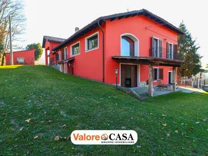 Casa con 6 locali in vendita in Regione Barilè, Mombaldone