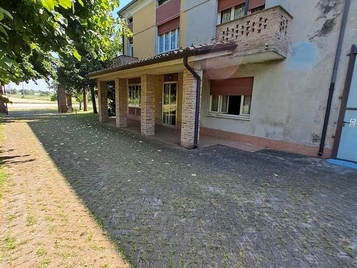 Casa con 6 locali in vendita in San Giovanni del Dosso