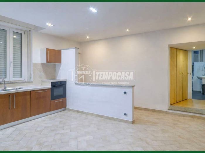 Appartamento bilocale in vendita in Via Giuseppe Verdi, Lozza