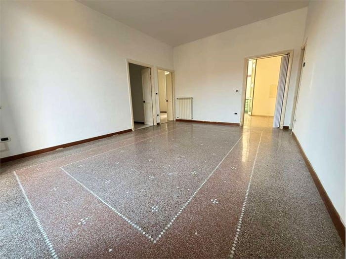 Appartamento quadrilocale in vendita in Via dei Mille, Centro, Albenga