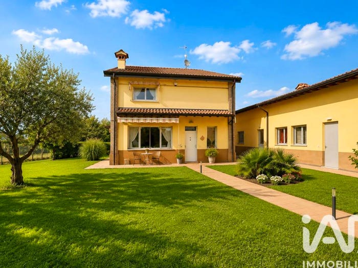 Casa con 6 locali in vendita in Via ALESSANDRO MANZONI, Calcinato