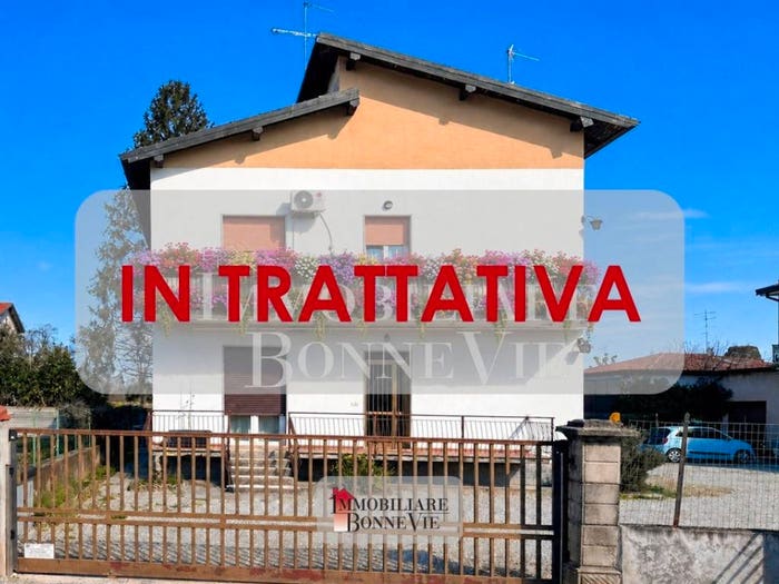 Appartamento trilocale in vendita in Via Giuseppe Mazzini, Centro, Guanzate