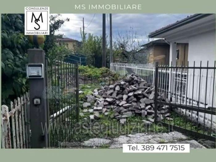 Appartamento con 5 locali in vendita in Via Della Chiesa, Centro, Luino