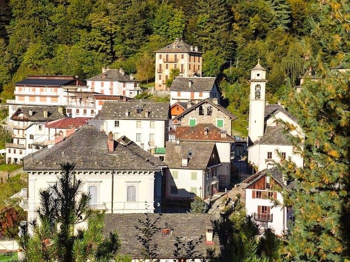 Casa con 5 locali in vendita in Via Centro, Cervatto