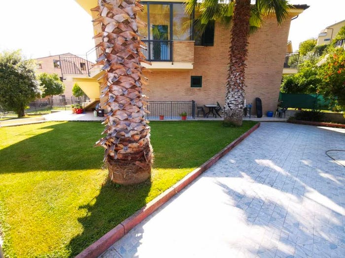 Appartamento con 5 locali in vendita in Via Sant'Antonio, Petritoli