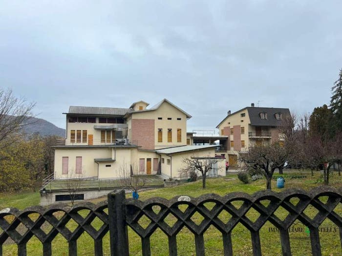 Casa con 6 locali in vendita in via Cerezzola, Cerezzola, Canossa