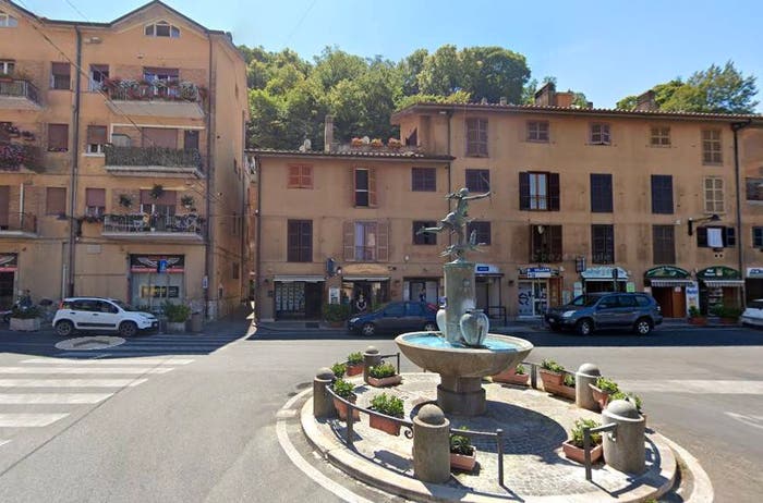 Appartamento bilocale in vendita in Piazza Roma, Nemi