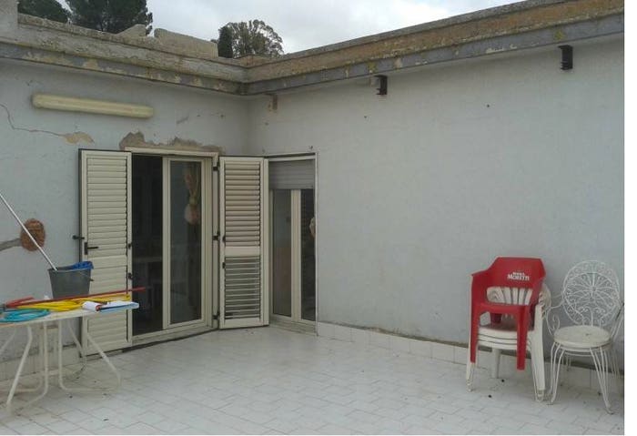 Appartamento con 5 locali in vendita in VIA CARSO, Valguarnera Caropepe