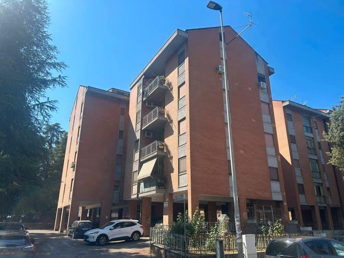 Appartamento quadrilocale in vendita in Piazza San Nilo, Panebianco Tribunale, Cosenza