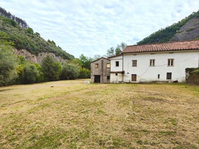 Casa con 6 locali in vendita in Via Ludovica, Ponte a Moriano, Lucca