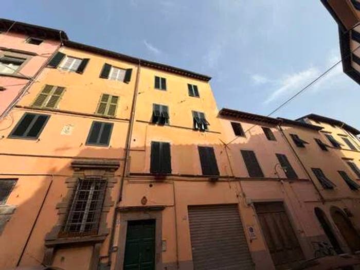 Appartamento trilocale in vendita in Via San Tommaso, Piazza Napoleone San Michele, Lucca