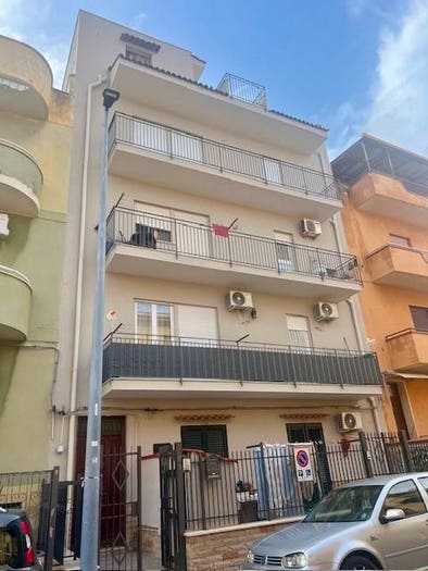 Appartamento trilocale in vendita in Via Andrea Scordato, Aspra, Bagheria