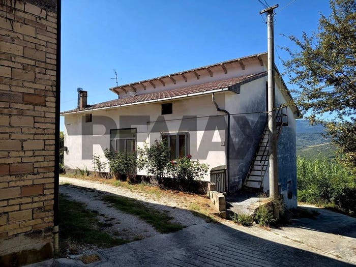 Casa quadrilocale in vendita in Cda Cacciotoli, Bucchianico