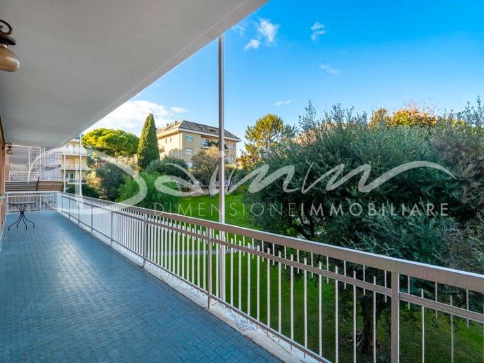 Appartamento con 6 locali in vendita in Via Paolo Boselli, Albaro, Genova