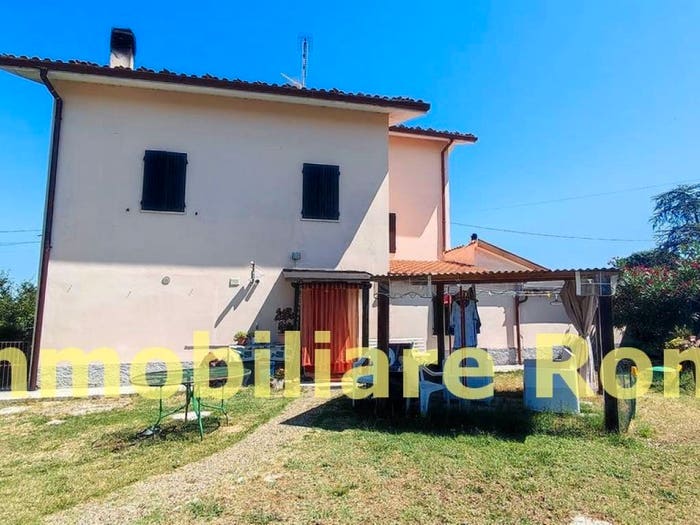Casa con 6 locali in vendita in Via Piagge, Colli al Metauro