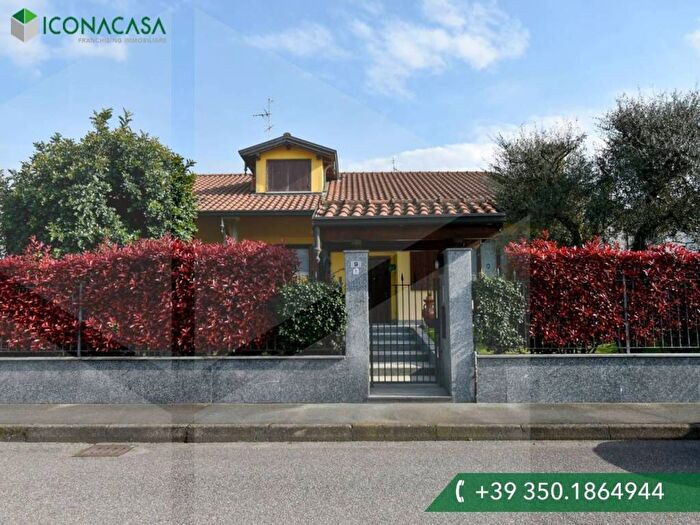 Casa con 6 locali in vendita in Via Friuli, Ravello Villastanza Villapia, Parabiago