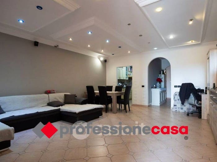 Casa con 6 locali in vendita in Via Oceano Indiano, Torvaianica Alta, Pomezia