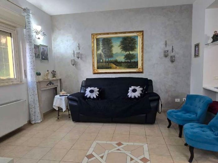 Appartamento con 5 locali in vendita in via Polonia, Aragona