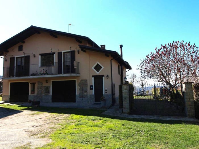 Casa con 6 locali in vendita in Via Pio Bocca, Centro, Ceva