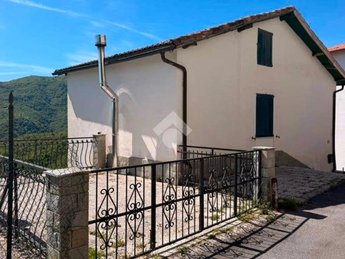 Casa quadrilocale in vendita in Via giovanni XXIII, Conio, Borgomaro