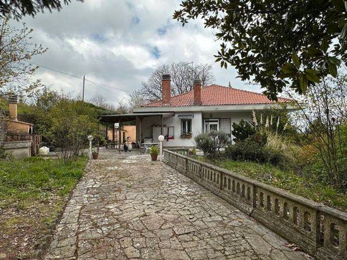 Casa con 6 locali in vendita in Via dei Castelli Romani, Rocca Priora