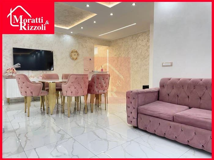 Appartamento quadrilocale in vendita in Viale Martiri della Libertà, Centro, Grado