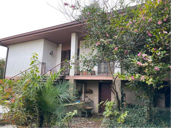 Casa con 6 locali in vendita in Montebello, Agrate, Agrate Conturbia