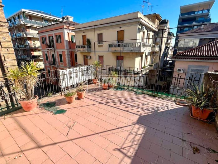 Appartamento con 5 locali in vendita in Via Francesco Petrarca, Piazza Salotto Corso Umberto, Pescara