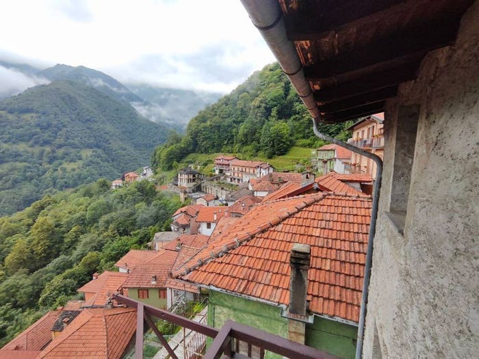 Casa trilocale in vendita in Via Fratelli Di Dio, Centro, Massiola