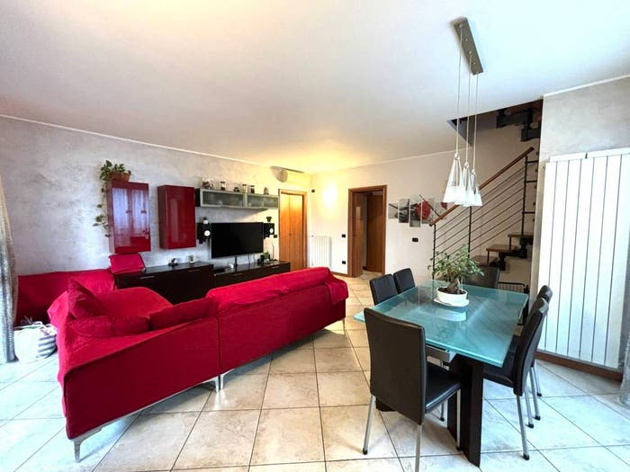 Appartamento quadrilocale in vendita in Via Gioacchino Rossini, Gorgonzola