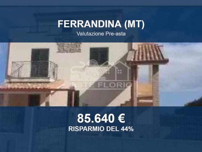 Casa con 6 locali in vendita in Piazza Santa Maria SNC, Centro, Ferrandina