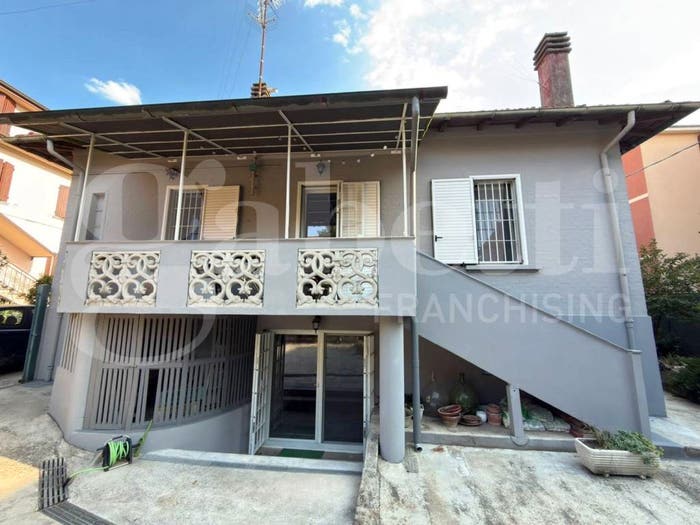 Casa quadrilocale in vendita in Via Valle D'Aosta, Mazzini Fossolo, Bologna
