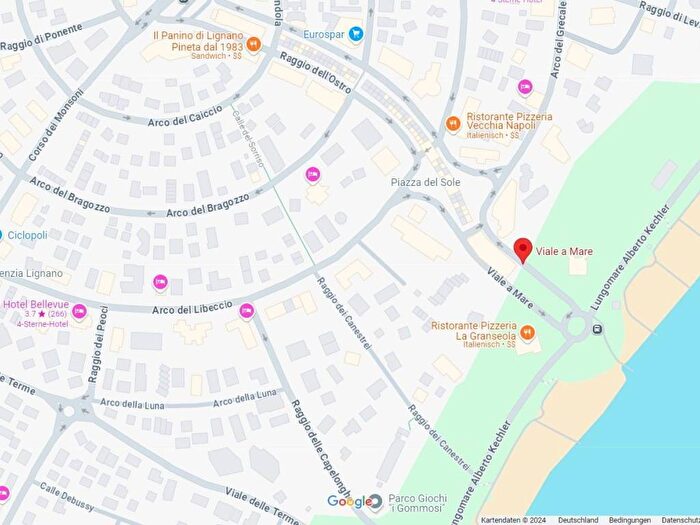 Appartamento trilocale in vendita in Viale A Mare, Centro, Lignano Sabbiadoro
