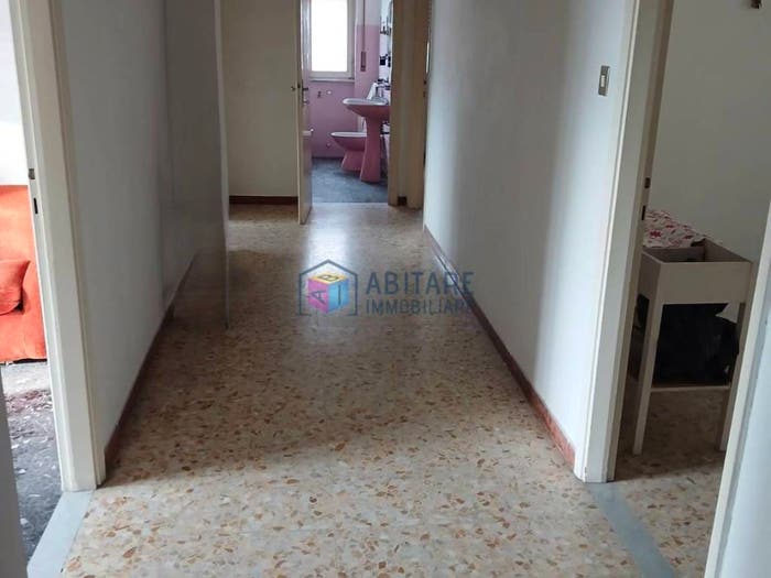 Appartamento quadrilocale in vendita in Via S Gaetano, Calzabigi, Livorno
