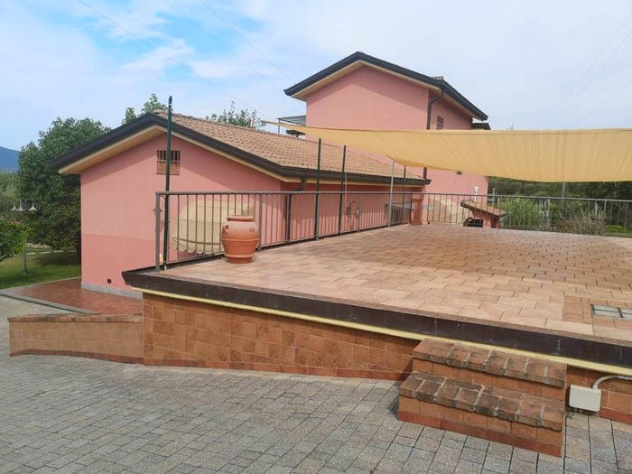 Casa con 6 locali in vendita in Via Carbonara, Castelnuovo Magra