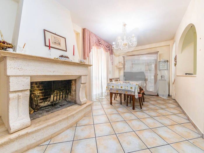 Casa con 5 locali in vendita in Via delle Vigne Piccole, Mentana