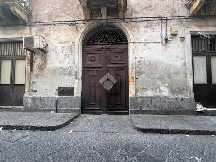 Casa quadrilocale in vendita in Via Fortino Vecchio, Centro Storico, Catania