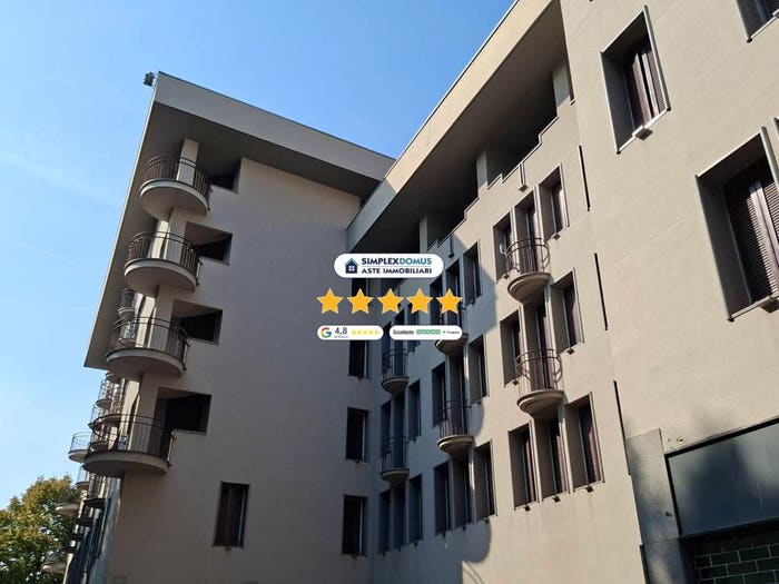 Appartamento con 6 locali in vendita in Via D Andreani, Ghirla, Valganna
