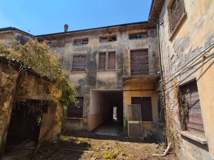 Casa con 6 locali in vendita in Via Fratelli Cairoli, Centro, Casalmaggiore