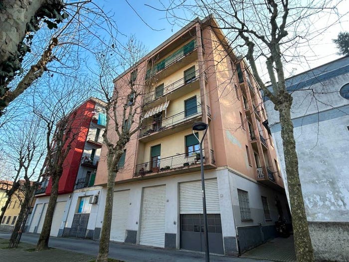 Appartamento trilocale in vendita in Piazza Paolo Bosio, Centro, Serravalle Scrivia