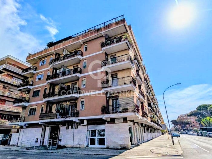 Appartamento con 5 locali in vendita in Via Melanesia, Ostia Ponente, Roma