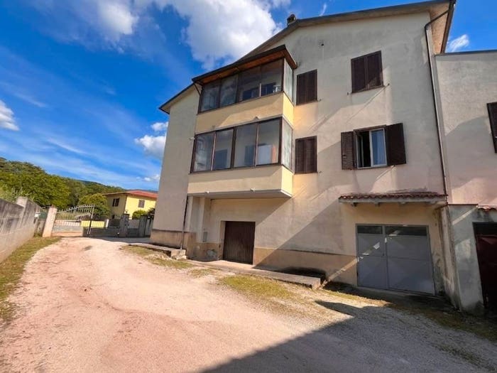 Appartamento trilocale in vendita in Via Fontevecchia, Sant'Eraclio Case Vecchie, Foligno