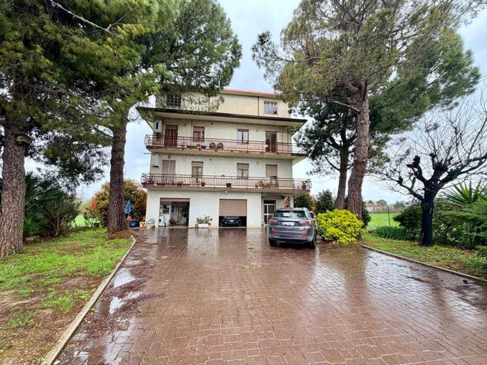 Appartamento quadrilocale in vendita in Contrada San Mauro, Monsampolo del Tronto