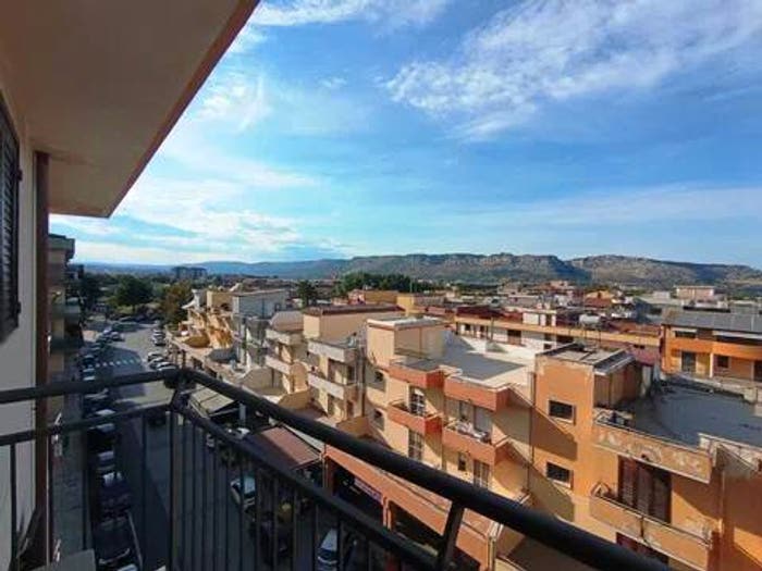Appartamento quadrilocale in vendita in Viale Papa Paolo Vi, Floridia