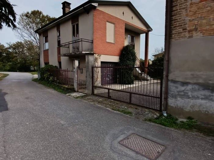 Casa quadrilocale in vendita in Via Umberto I, Centro, Cervesina