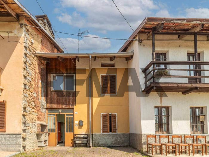 Appartamento quadrilocale in vendita in Frazione Riva Orientale, Valle San Nicolao