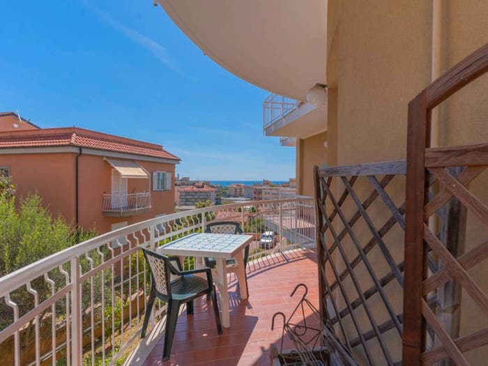 Appartamento trilocale in vendita in Via Donatello, Centro, Albenga