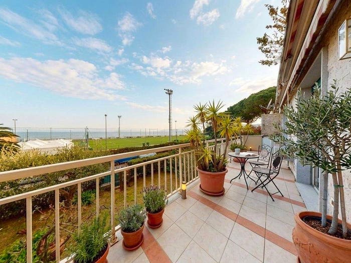 Appartamento trilocale in vendita in Via del Mare, Pineta, Arenzano